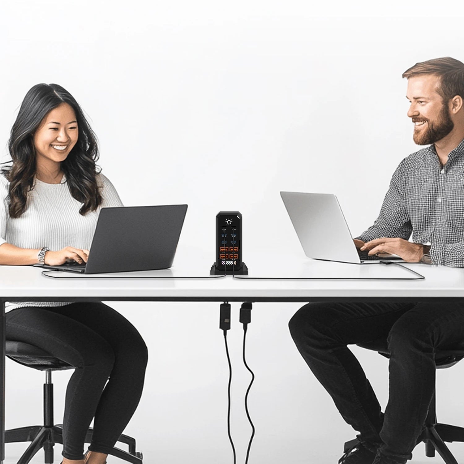 660W GaN  10Ports USB-C Charger Station